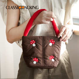 2025年新款羽绒包包刺绣印花工艺水桶包日系简约手提女包可印logo