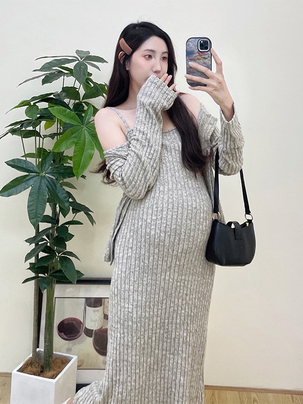 Vestido de maternidad 2024 otoño nuevo temperamento de moda, suave y suave, suelto y delgado, falda de tirantes, cárdigan pequeño image 4