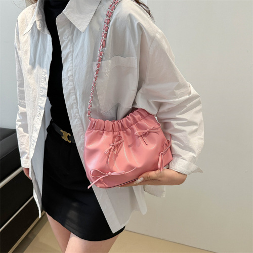 Minimalist Casual Fashion Single Strap Women's Bag Large Capacity 2024 Spring New Minimalist Casual School Commute Bucket Bag