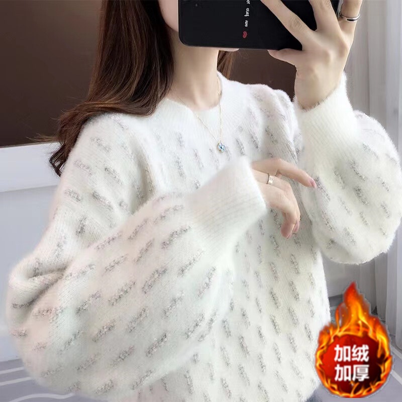 Autumn and winter chunky knit sweater for plus-size women, loose-fitting, casual style, fashionable, thickened, slimming, and suitable as a base layer Autumn and winter chunky knit sweater for plus-size women, loose-fitting, casual style, fashionable, thickened, slimming, and suitable as a base layer