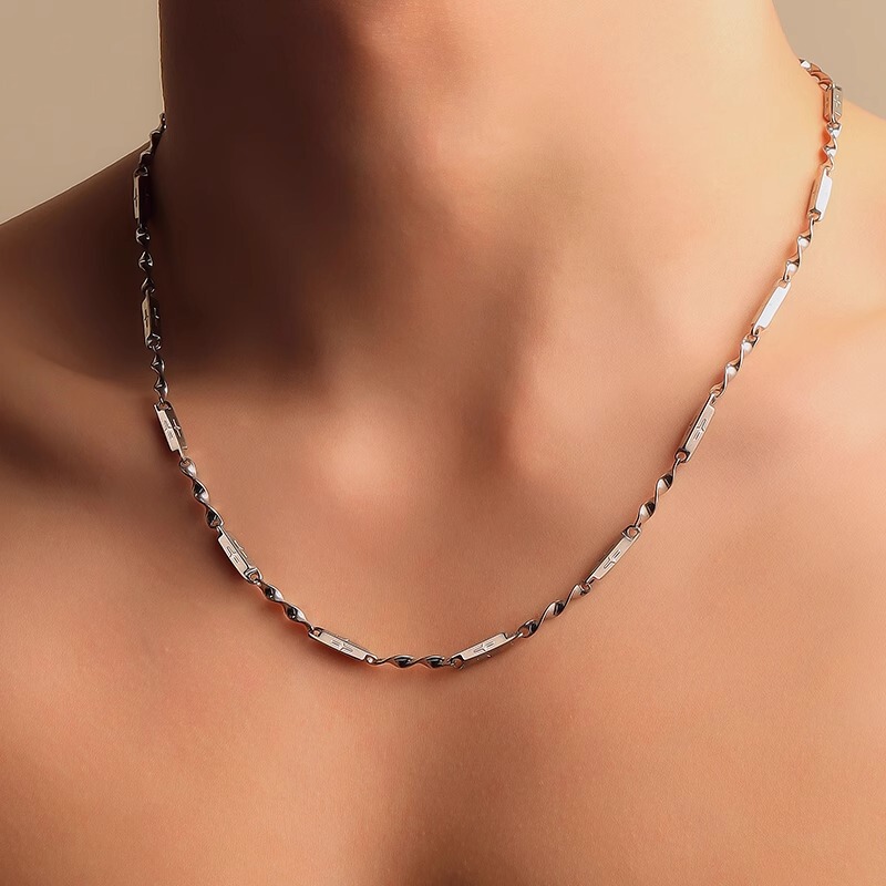 Mobius Necklace Men's Trendy Brand All-match Titanium Steel Chain Men's Color-free Decorative Hip-hop Clavicle Chain High Street