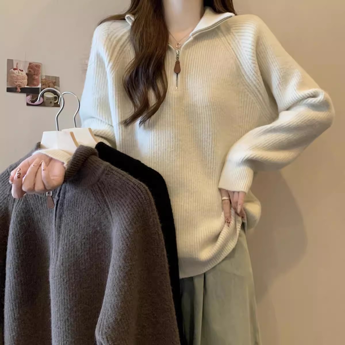 Demi-season design solid color knitted sweater with zipper