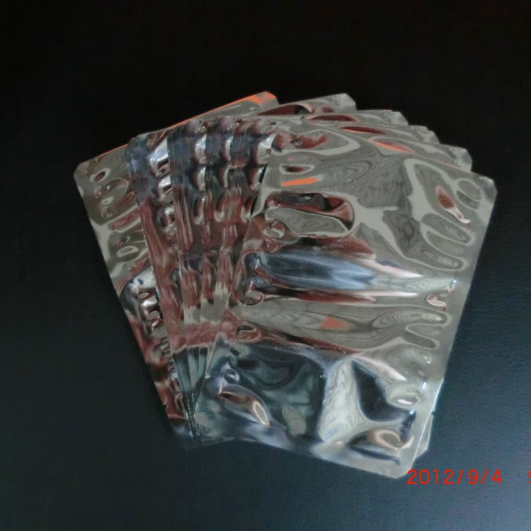 方鑫包装专业生产销售塑料自封袋大量供应缠绕膜气泡膜