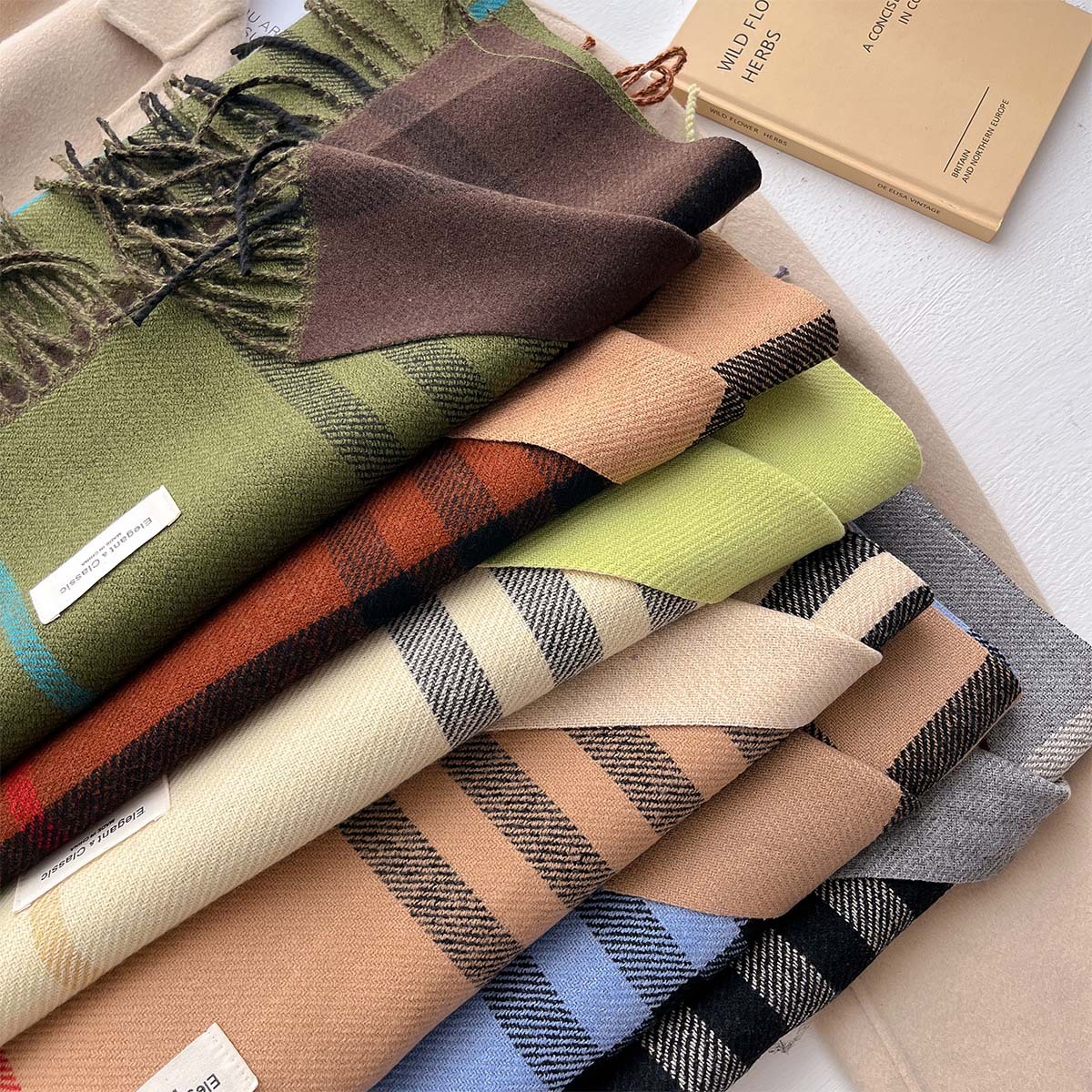 2024年围巾秋冬女格子双面仿羊绒保暖围脖长款学生情侣披肩高级感