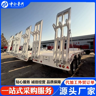 现货 13 米三轴低平板半挂车轻量化工程机械设备装载机运输半挂车