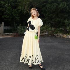日系甜美奶油花花V领撞色拼花短袖上衣+气质绣花半身裙女两件套潮