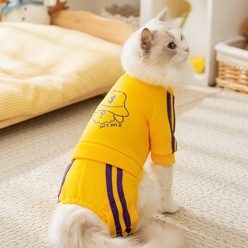 Otoño y invierno gatos cuatro patas coreano ocio fuera de la camisa deportiva sin pelo gato cálido perro pequeño y mediano ropa de gato