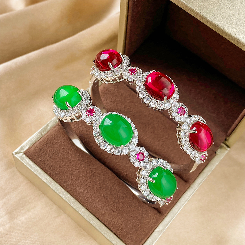 Zhuang Live joyas de cobre inferior chapado en oro simulación rojo corindón Calcedonia verde superficie diamante con incrustaciones pulsera piedra principal 10*12