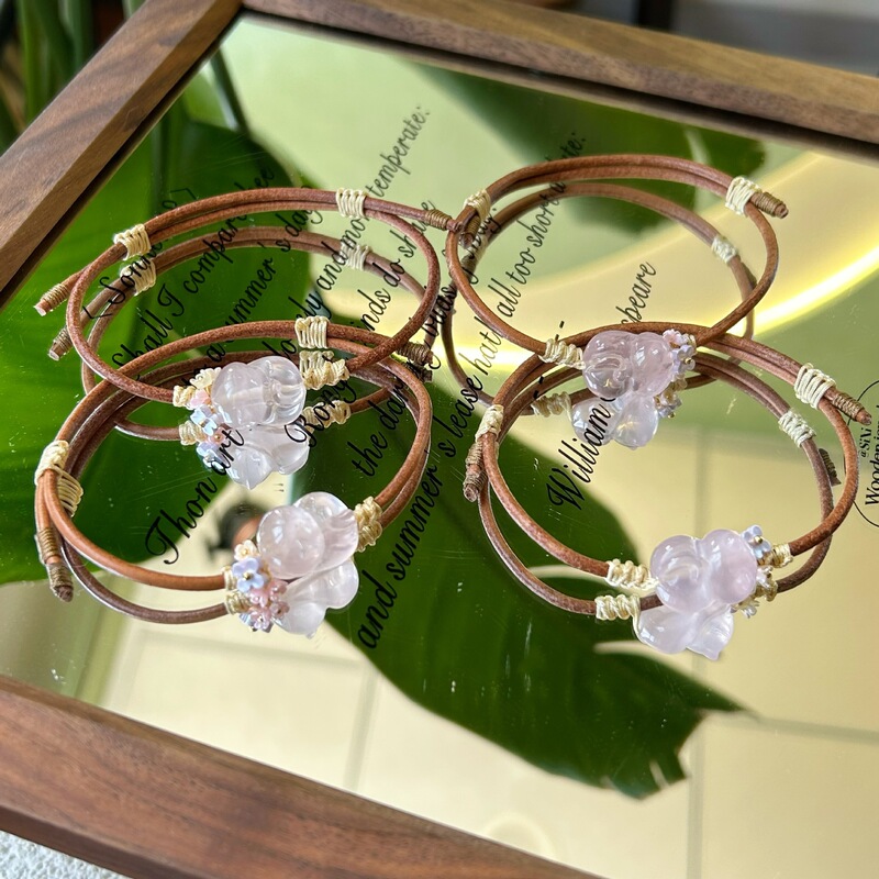Natural Pink Crystal Cat-Shaped Leather Cord Handmade Bracelet, Artistic Retro Style, Attracts Love, Niche Design, Adjustable