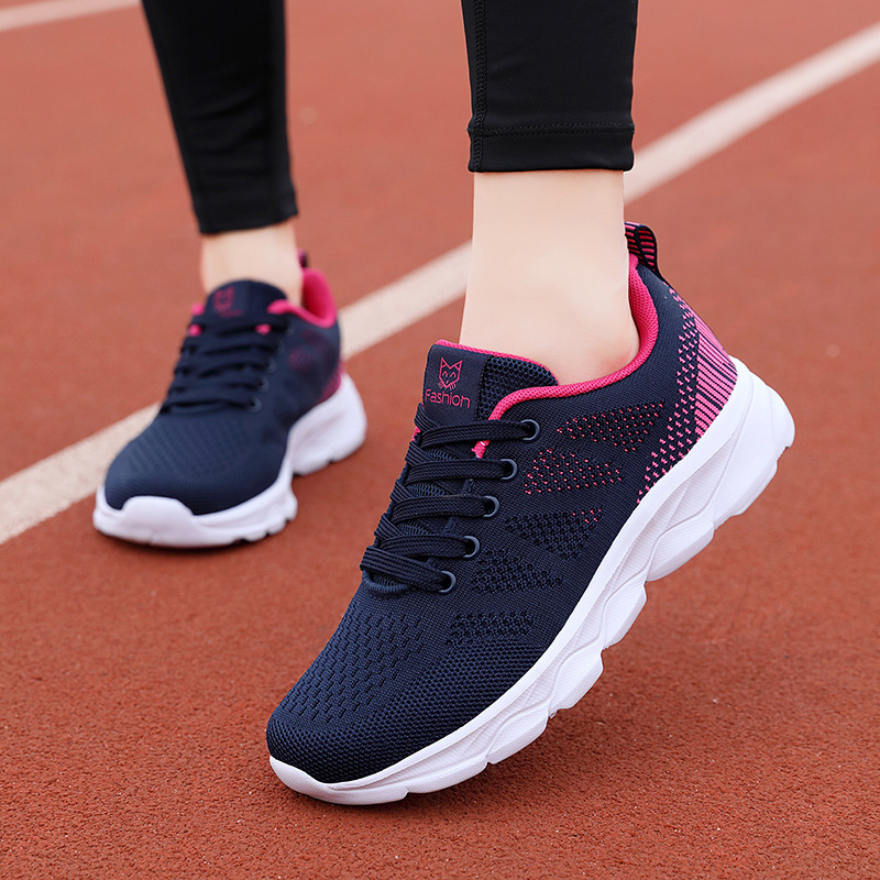 Old Beijing cloth shoes spring and autumn mesh lightweight casual mom sneaker middle-aged and elderly soft bottom walking shoes travel shoes for women Old Beijing cloth shoes spring and autumn mesh lightweight casual mom sneaker middle-aged and elderly soft bottom walking shoes travel shoes for women