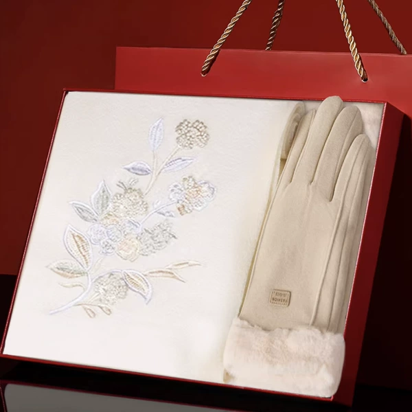 Woolen set, gift box