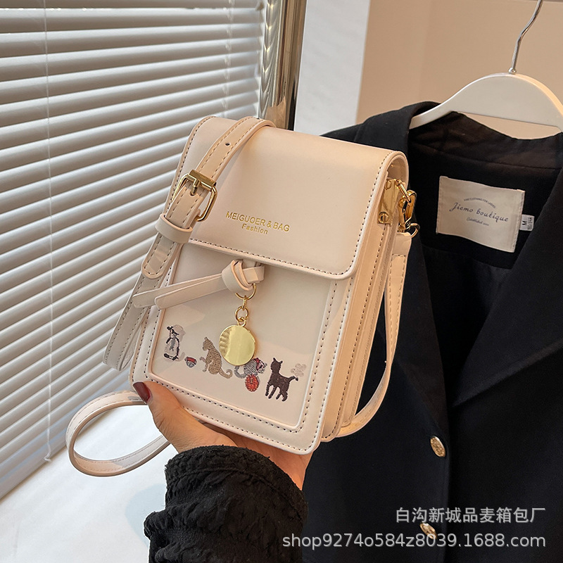 Popular Women's Bag Fashion Simple Small Bag 2023 New Fashionable Western Style Shoulder Bag Summer Explosions Crossbody Mobile Phone Bag