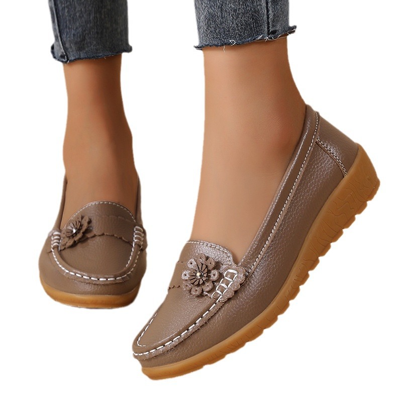 Spring and Autumn New Mother Shoes Bean Shoes Women's Loafers Fashion All-match Cross-border Exclusive