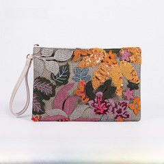 Shiny Party Bag New Amazon Handbag for Women European and American Minority Envelope Bag Embroidered Evening Bag Pattern Cut