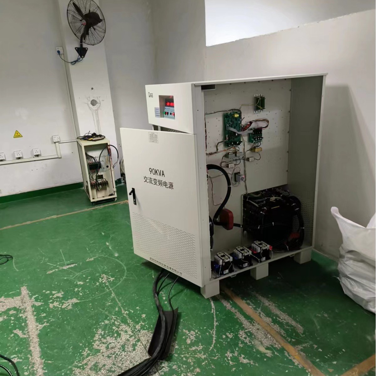 ŷ����˹100KVA��Ƶ��Դ����������ͨ�����110V 60HZ�����Գ���