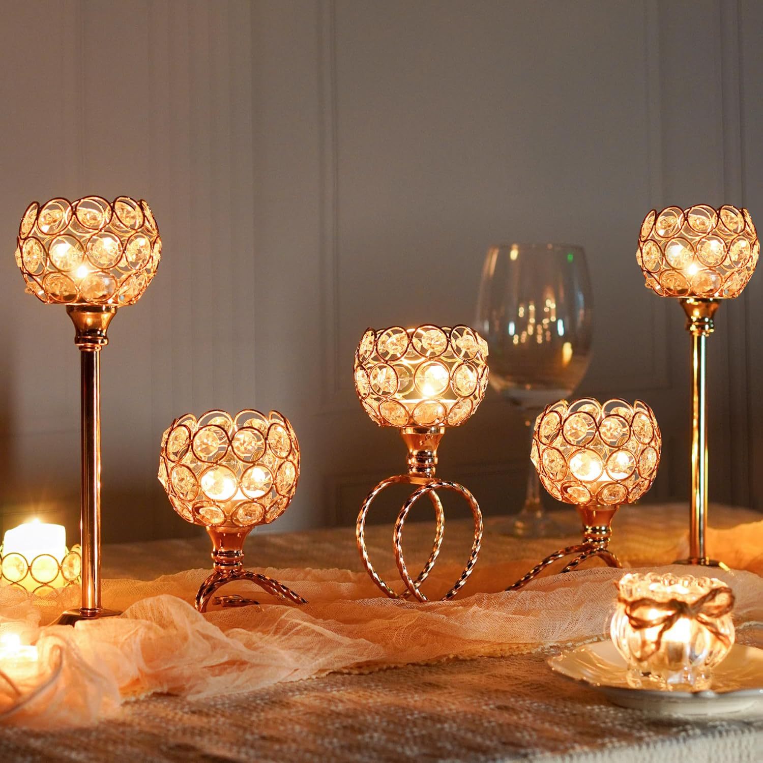 Amazon Metal chapado 3 cabezas 5 brazos combinación de té de cristal candelabro elegante mesa de boda centro decorativo candelabro