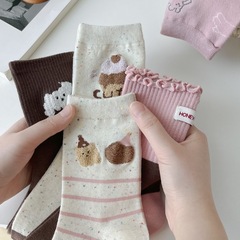 遠潤家のかわいい靴下の子供の春秋のタイプのinsの潮の個性のアイデアの糸の中で筒の靴下の百合の漫画の日系の山