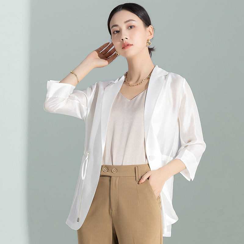 Áo khoác blazer nữ cổ lật dây rút chất liệu Leisel mỏng nhẹ mùa hè — Màu trắng