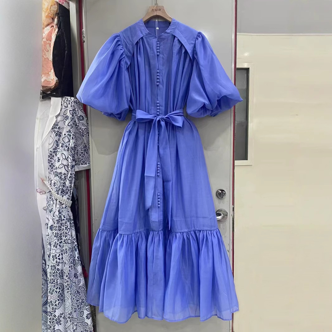 Retro solid color design dress with a round collar