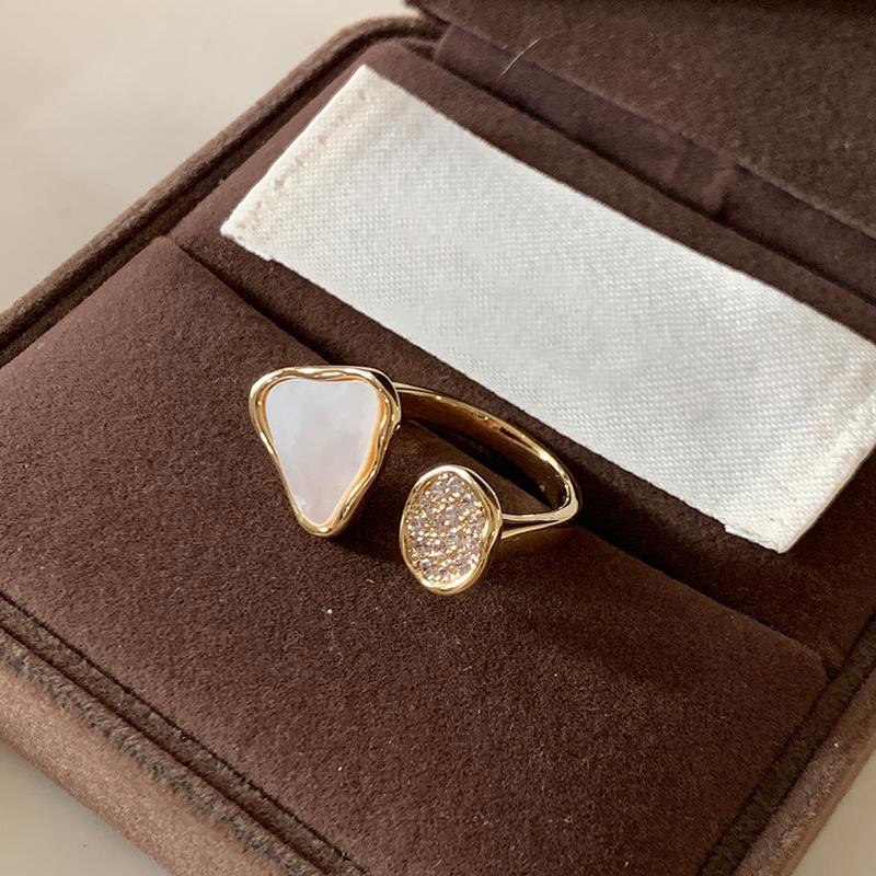 Zircon Triangle Mother-of-Pearl Open French Style Exquisite Fashion Versatile Index Finger Ring Light Luxury High-End_voghion.com