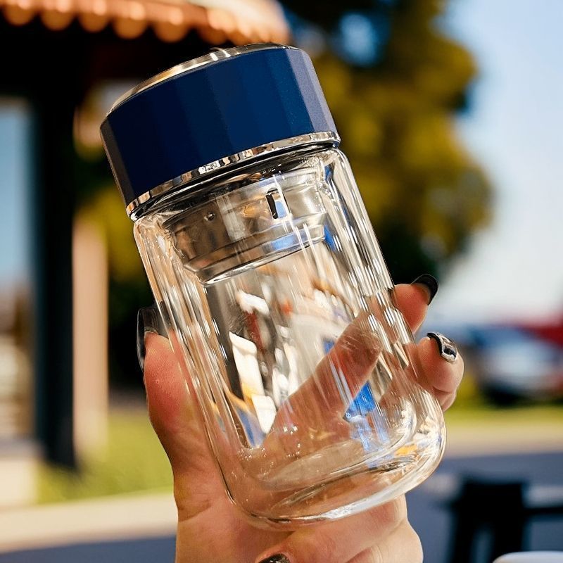 2025 tazas de agua nuevas damas de alto valor de separación de tazas de té tazas de doble vidrio portátiles tazas de té compactas