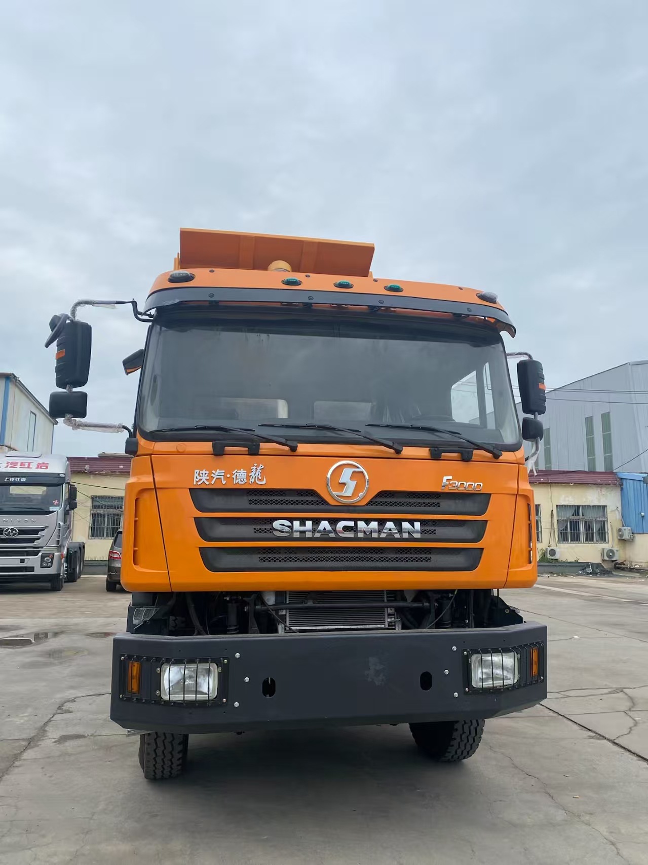 For Sale: Export to Africa Shaanxi Automobile Delong X3000 Dump Truck, Sinotruk Dump Engineering Vehicle, Mining Dump Truck for Transporting Soil and Gravel