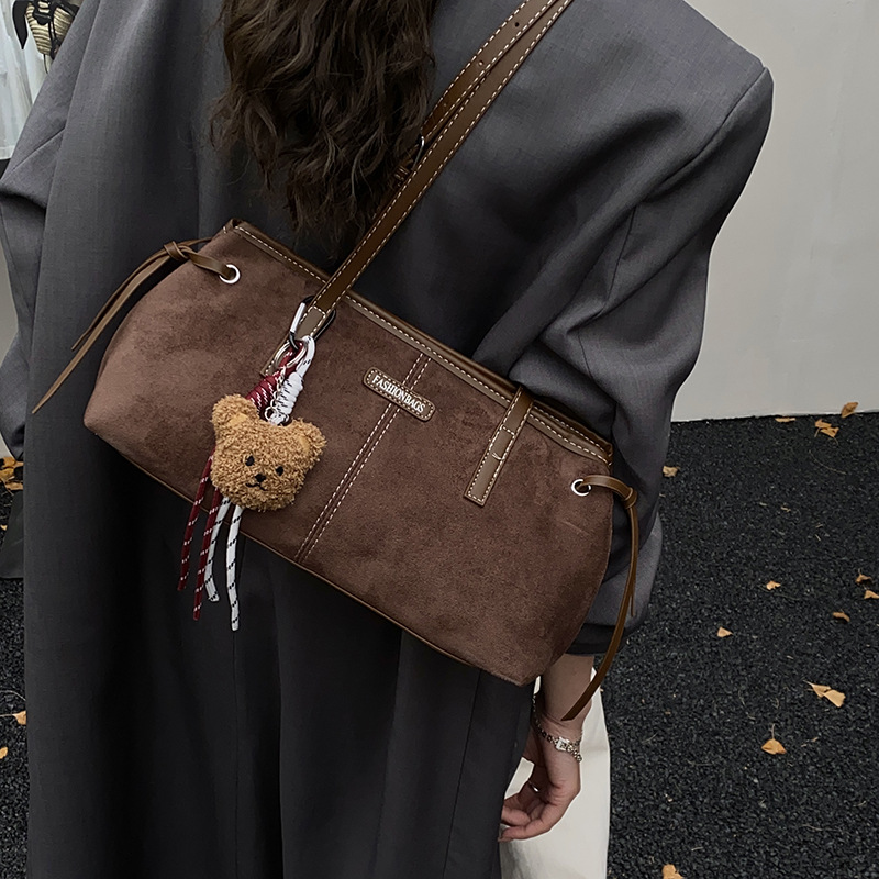 Bolsa de terciopelo coreana retro de seda para mujeres otoño / invierno 2025 nueva moda versátil bolso de hombro con brazo bolso de viaje