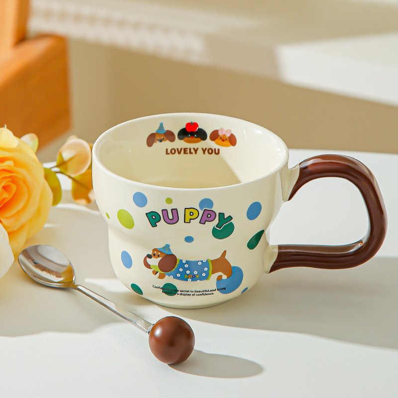 Serie de tazas de perro de salchicha chicas lindas tazas de agua potable domésticas nuevas tazas de café de desayuno de cerámica 2025 tazas