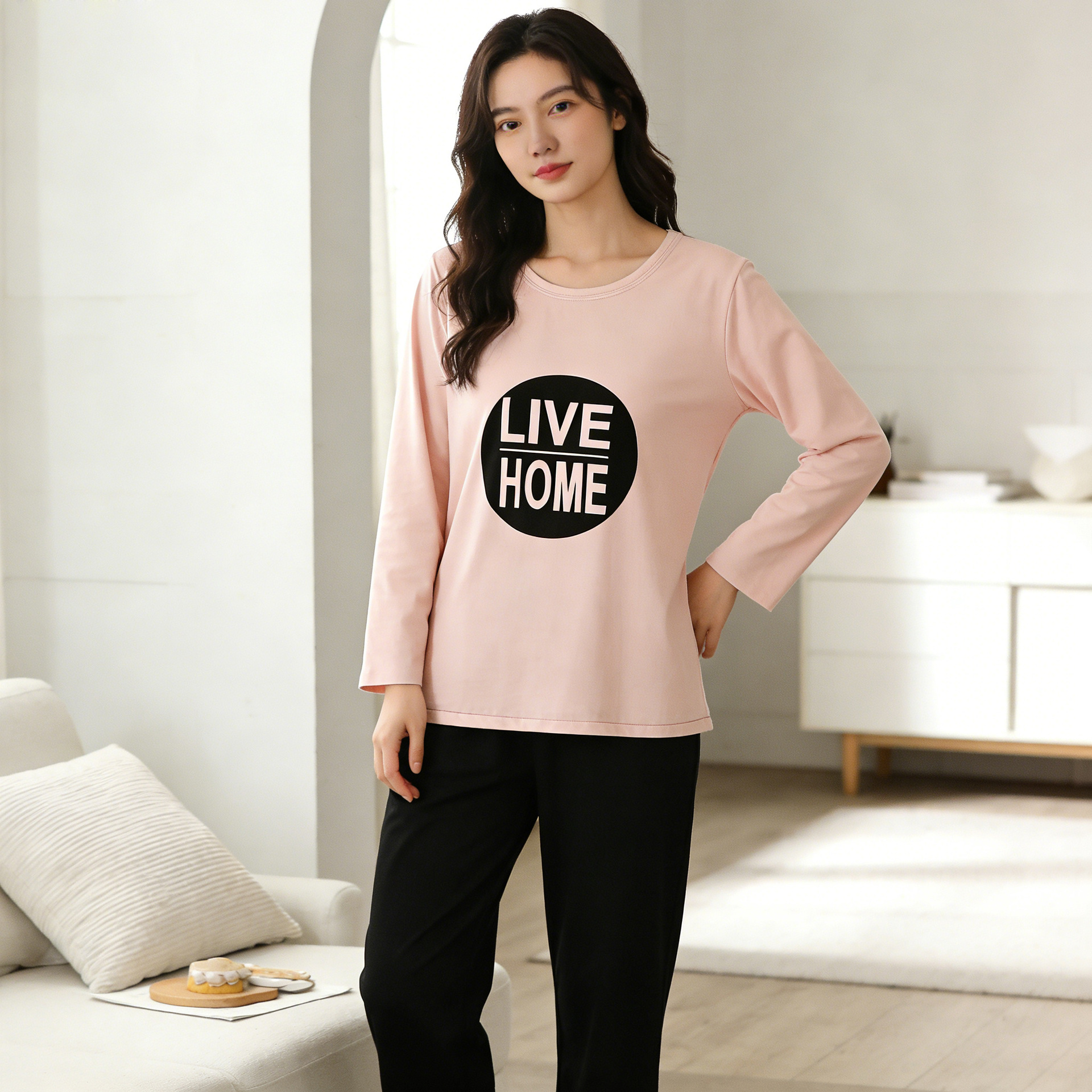 Pijamas de dibujos animados al por mayor para mujer, conjunto de pijama de primavera y otoño con cuello redondo, manga larga y pantalones largos, conjunto de ropa de estar para chicas pequeñas