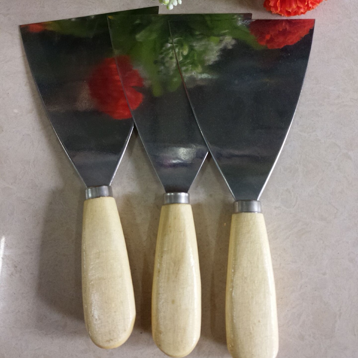 厂家直销油灰刀 100#不锈钢油灰刀 木柄油漆灰刀 油漆抹刀 铲刀