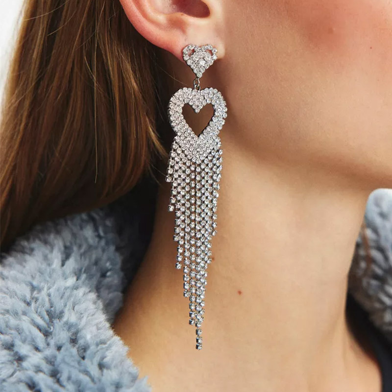 Nuevos aretes de amor transfronterizos de moda de diamante de diamante de moda accesorios aretes de mujer