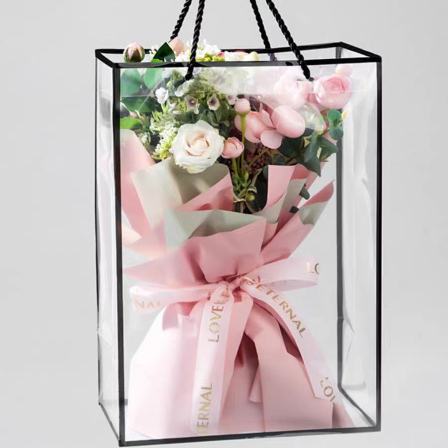 Bouquet exquisito caja de embalaje de mascotas transparentes de gran capacidad de flores de San Valentín en stock caja de embalaje transparente de PVC al por mayor