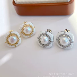 天然珍珠耳饰;耳钉;项链