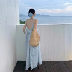 しわ天糸露背ストラップワンピース女性夏高級感気質ゆるい海辺休暇ジャカード長スカート