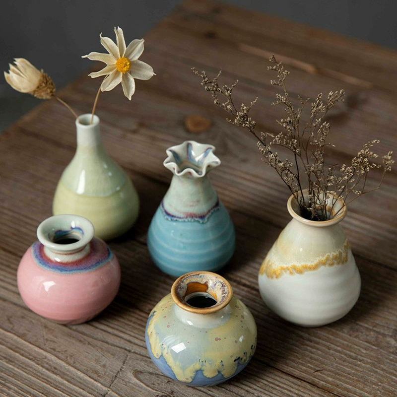 Creative small ceramic photography props flower-shaped, small vase