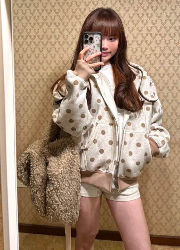 320g Chinese Cotton Composite Milk Silk with Cvc Thread Printing + Back Bag Hooded Zipper Sweatshirt