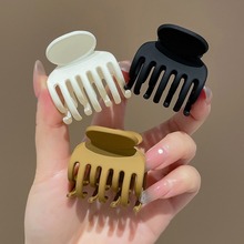 ���Rβצ�A���l�̶�����С̖�l�AŮ�A���^����~�A�w¶˼ͬ��С�A