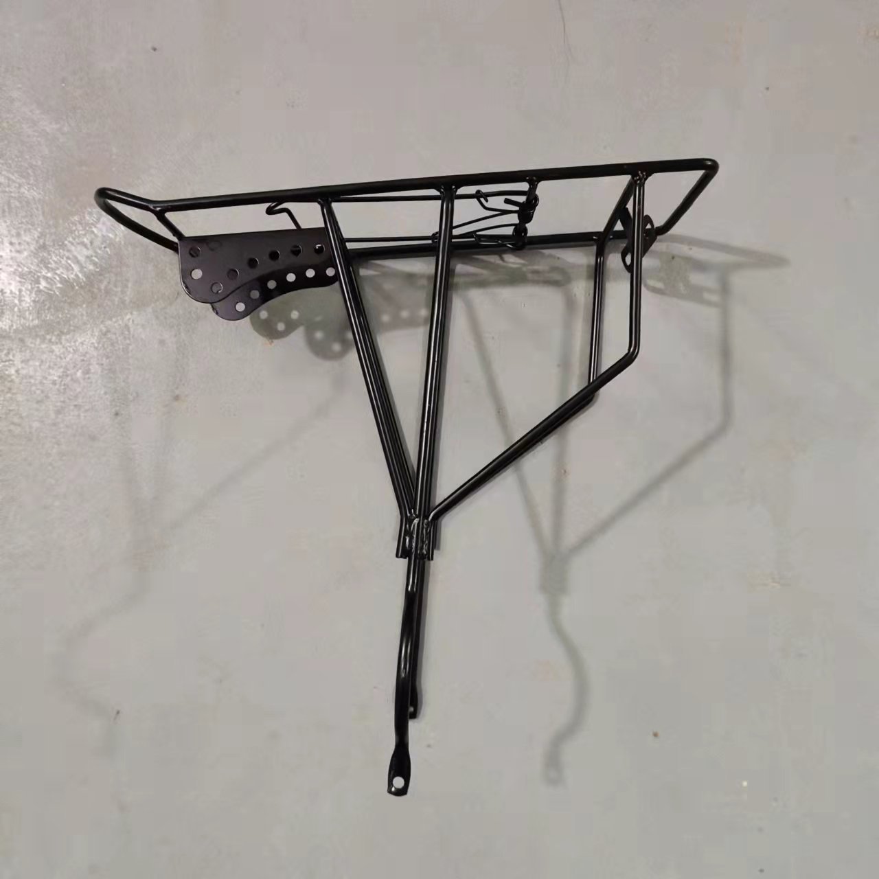 Bicicleta de montaña estante sólido disco de freno estante trasero Sichuan-Tíbet línea de productos de acero sólido estante Percha 24-26 pulgadas