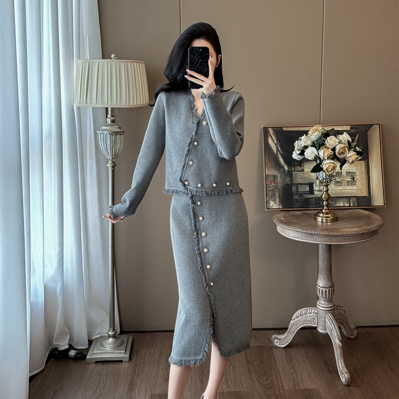 7590法式小香风V领开衫针织套装秋季新款女流苏开叉半身裙两件套|undefined