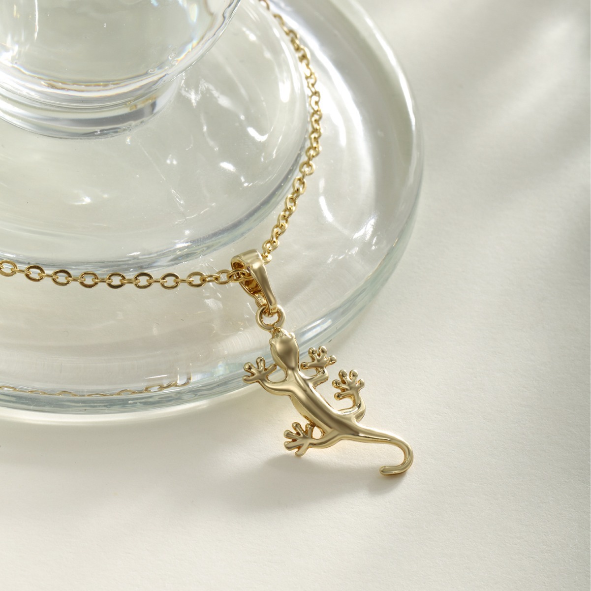 Xuping aleación de cobre dorado colgante de gecko para hombres y mujeres Europa y América transfronteriza al por mayor moda hip-hop diy accesorios colgante