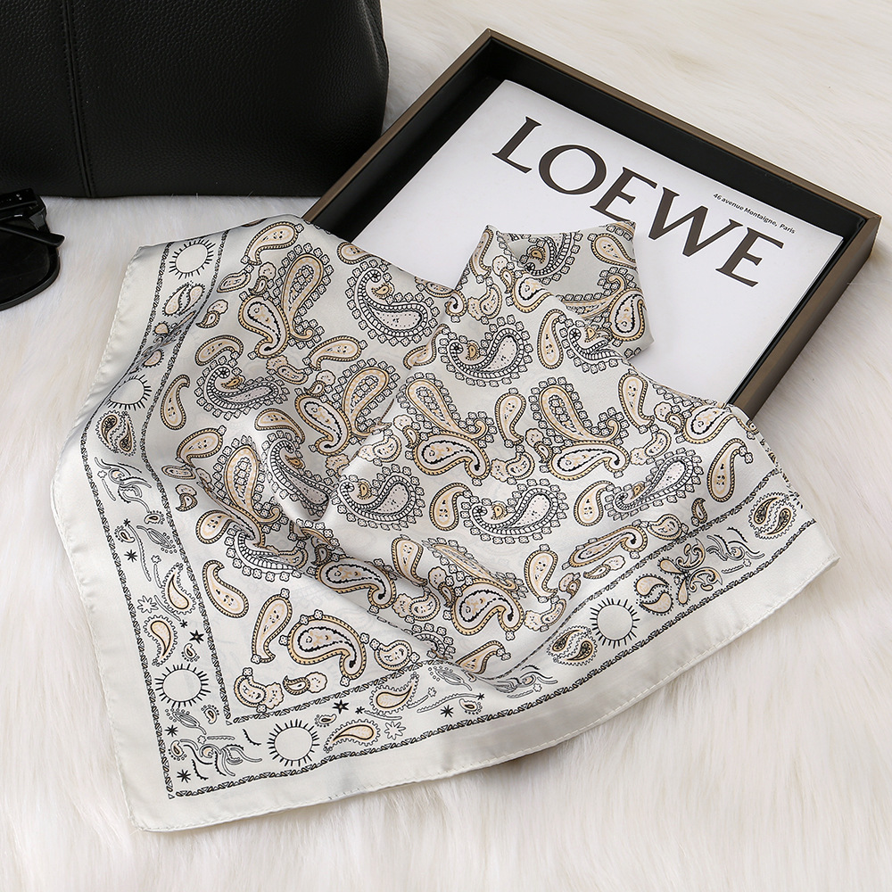 Transfronterizo de primavera y otoño moda elegante 70 bufanda de seda de imitación flor de anacardo de seis colores bufanda de protección solar bufanda cuadrada de cuello femenino al por mayor