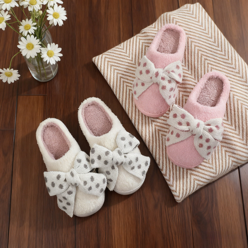 Winter Bowknot Cotton Slippers for Women, Polka Dot Woolen Red Velvet Style, Non-Slip, Thickened, Warm Home Slippers for Men and Couples