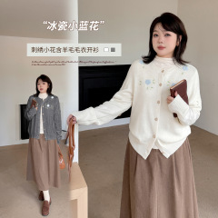 伊诺大码女装甜美减龄手工钩花毛衣2025秋冬甜美风针织上衣333333