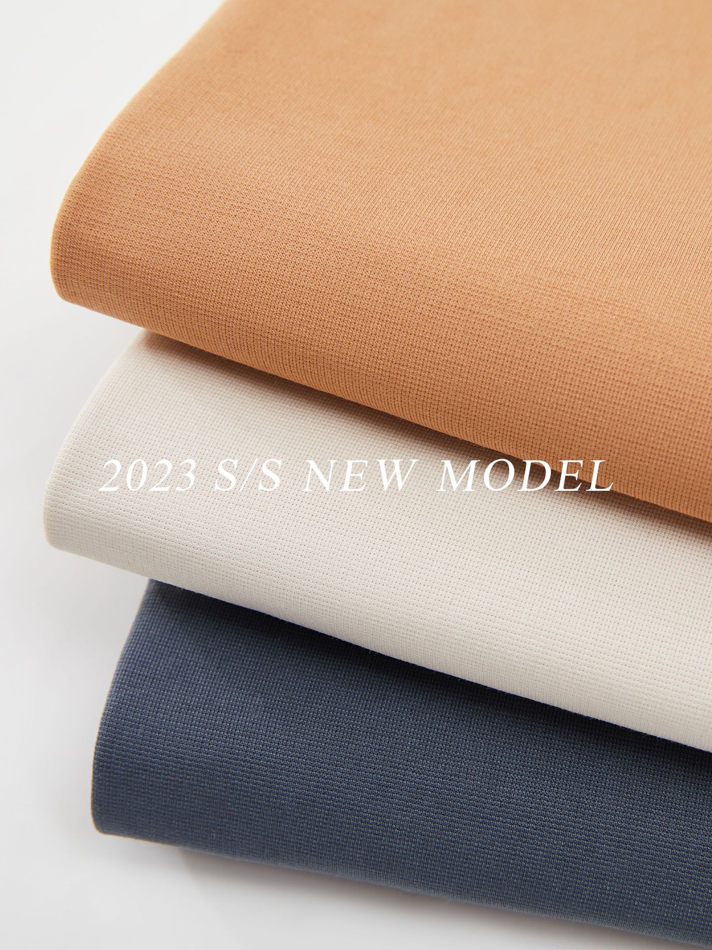 メンズの氷糸の薄い半袖tシャツもやめます。