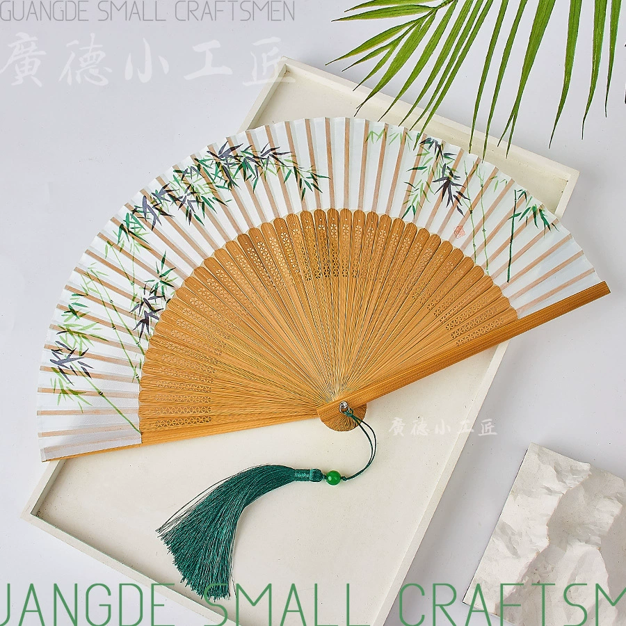 Round Handheld Fan, Chinese Style Hanfu/Cheongsam, Bamboo Ribs with Tassel, Lightweight 0.035 kg