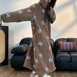 法式复古蝴蝶珊瑚绒睡袍秋冬款女连帽大码保暖睡裙家居服睡衣ins