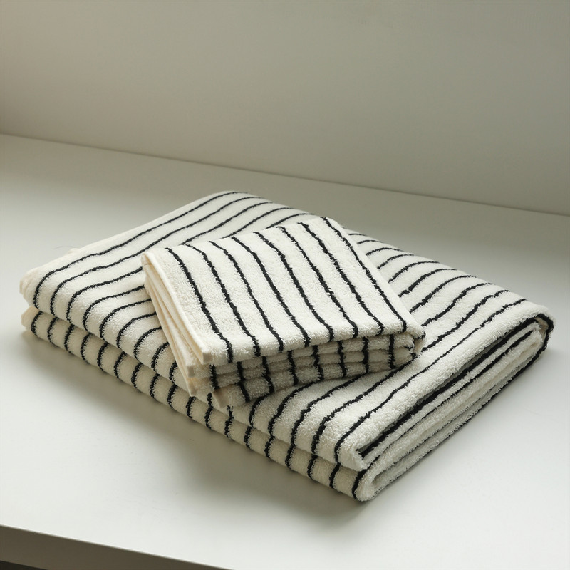 New Pure Cotton Classic Fashion Stripesd Combed Cotton Towel Bathroom Skin-Friendly Absorbent Bath Towel