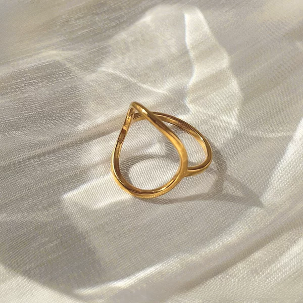 Nordic Simple Design Geometric Hollow Circle Ring Ins Red Blogger Mix and Stack Titanium Steel Ring