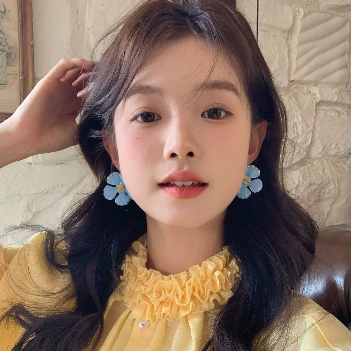 Летние синие дизайнерские ретро милые синие серьги в форме большого цветка, маленькие свежие нишевые милые серьги, трансграничные