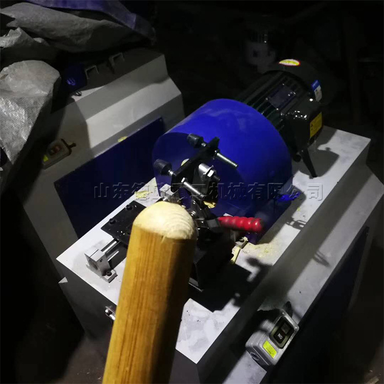 自动木工锹把杆倒圆机 圆木棒端头平尖机 家用拖把杆扫把杆削尖机